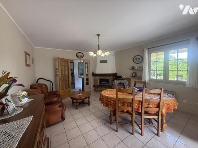 Maison à louer à Cruas, Auvergne Rhône Alpes, 209000€