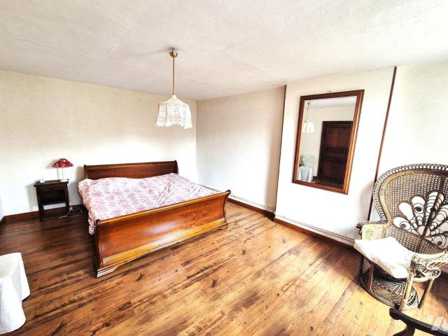 Maison à louer à Cunfin, Grand Est, 115500€