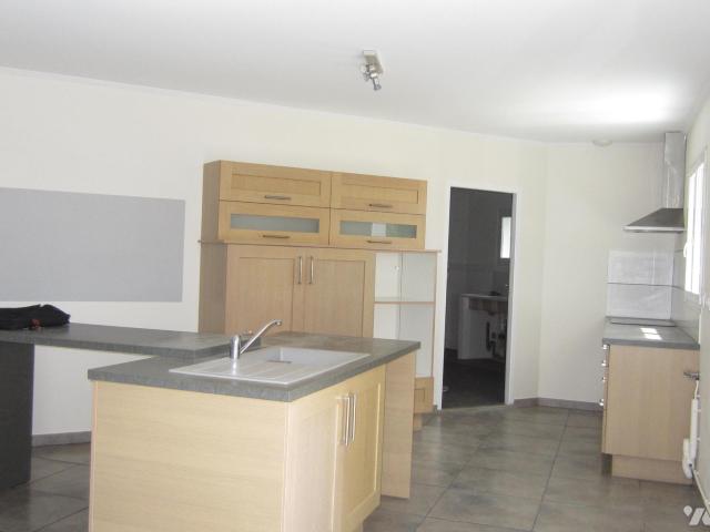 Maison en vente à Donzac, Occitanie, 221000€