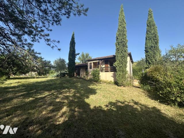 Maison à louer à Espère, Occitanie, 197600€