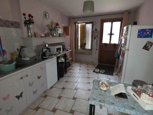 Maison à louer à Essoyes, Grand Est, 63300€