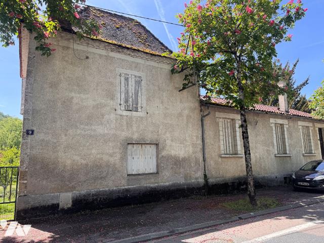 Maison à louer à Figeac, Occitanie, 79500€