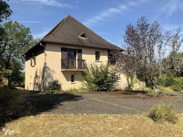 Maison à louer à Gourdon, Occitanie, 198600€