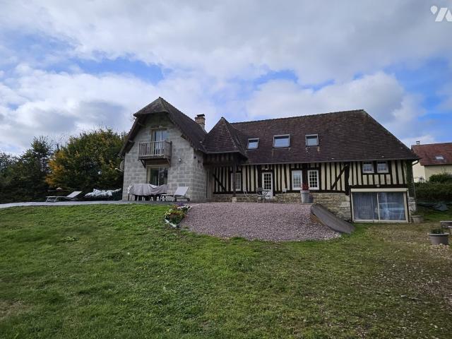 Maison en vente à Hermival les Vaux, Normandie, 438000€