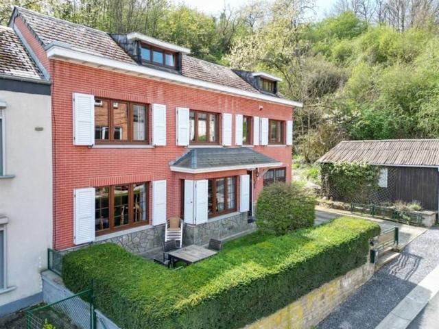 Maison en Vente à Houyet