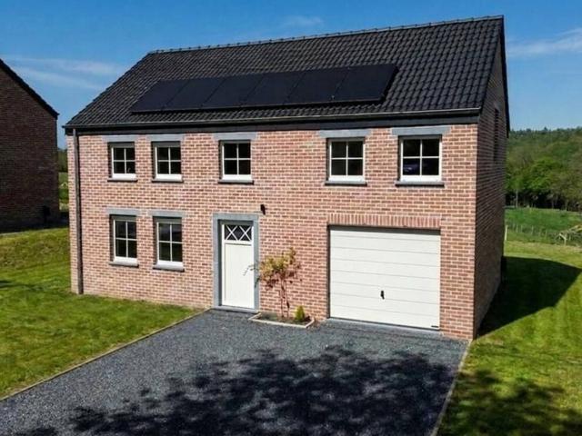 Maison en Vente à Houyet