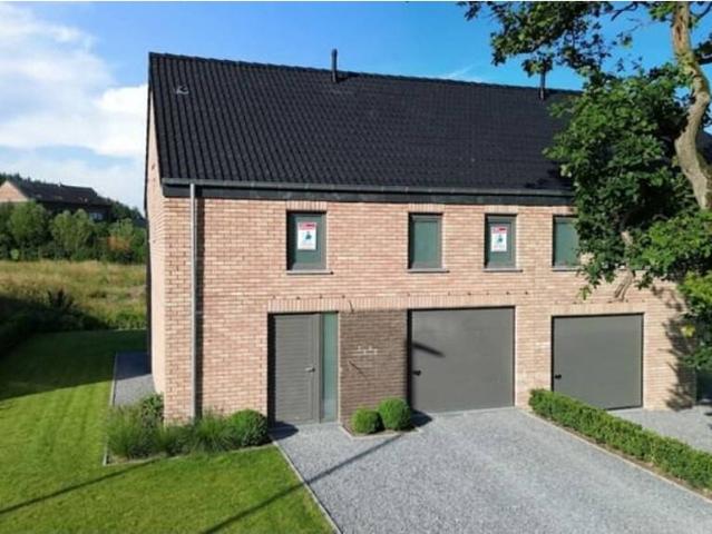 Maison en Vente à Houyet