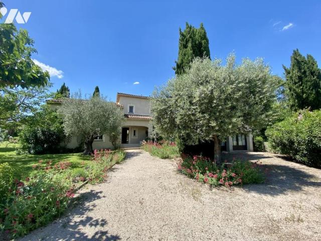 Maison en vente à Isle sur la Sorgue, Provence Alpes Côte d'Azur, 1250 €