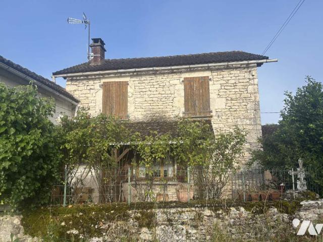 Maison à louer à Lalbenque, Occitanie, 89680€