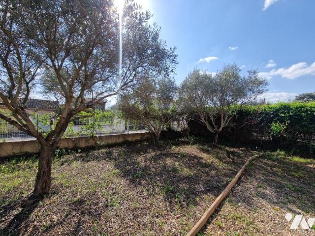 Maison à louer à Lézignan la Cèbe, Occitanie, 298400€
