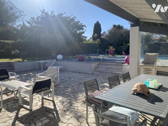 Maison à louer à Marseille 8e Arrondissement, Provence Alpes Côte d'Azur, 1995 €