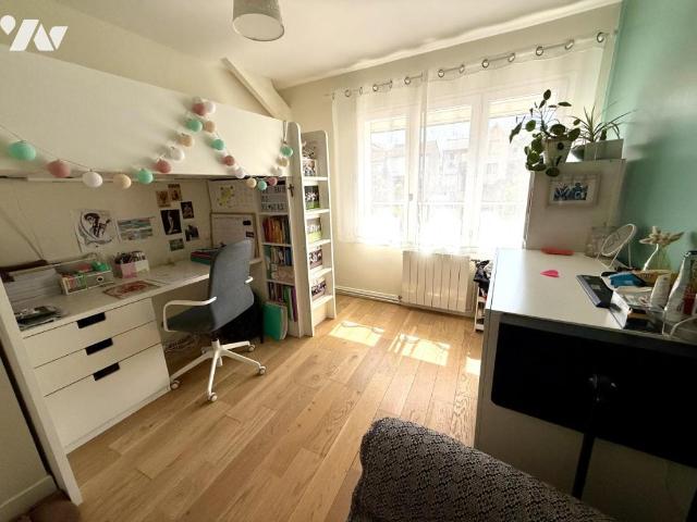 Maison à louer à Meudon, Île de France, 1090 €