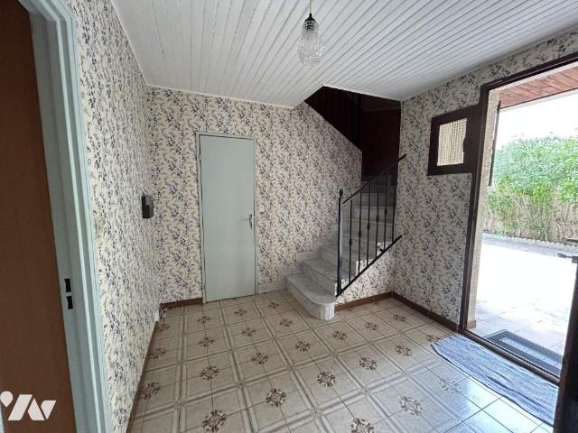 Maison à louer à Miramas, Provence Alpes Côte d'Azur, 295000€