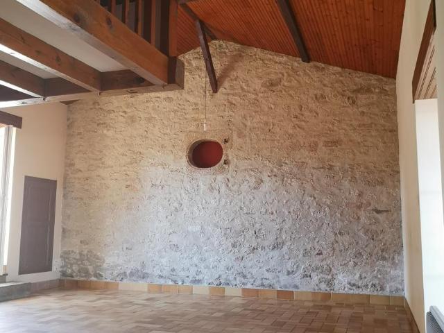 Maison à louer à Montaigu Vendée, Pays de la Loire, 568000€