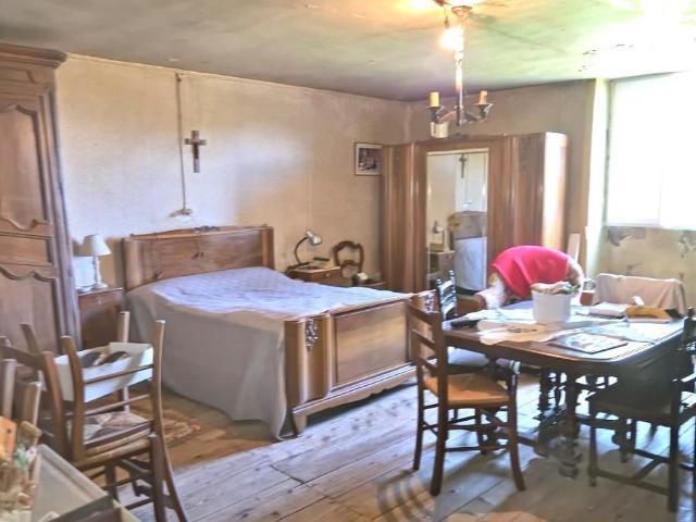 Maison en vente à Montaigu, Bourgogne Franche Comté, 164300€