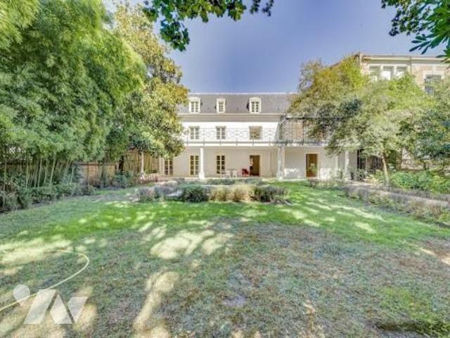 Maison à louer à Neuilly sur Seine, Île de France, 17500 €