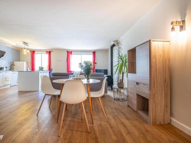 Maison à louer à Orgon, Provence Alpes Côte d'Azur, 210000€
