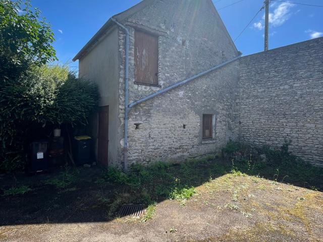Maison à louer à Angerville, Île de France, 138400€