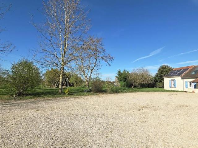 Maison en vente à Ouvrouer les Champs, Centre Val de Loire, 359500€