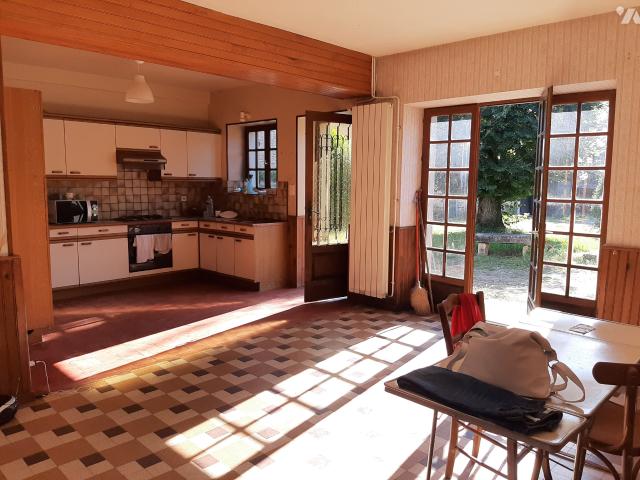 Maison en vente à Parnac, Centre Val de Loire, 63600€