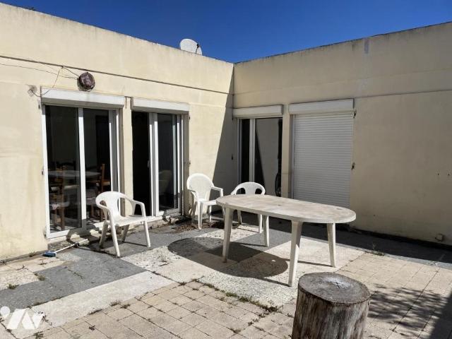 Maison à louer à Port Saint Louis du Rhône, Provence Alpes Côte d'Azur, 252000€