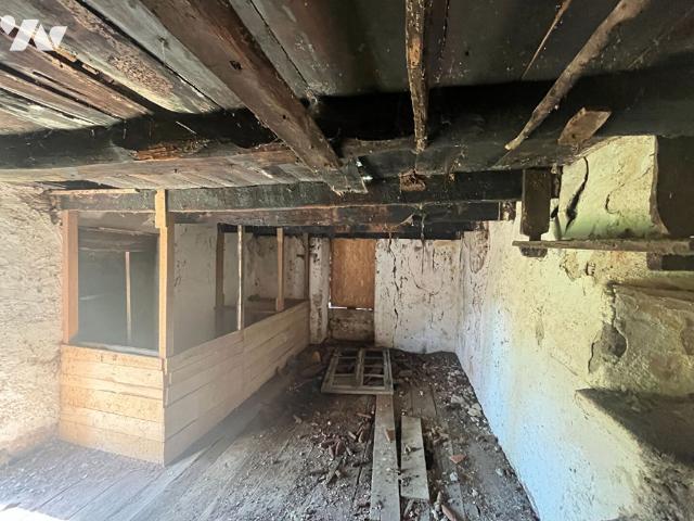 Maison à louer à Planioles, Occitanie, 39000€