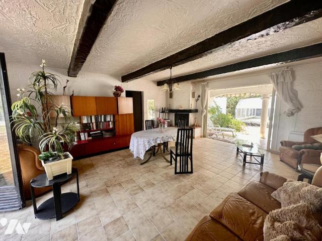 Maison en vente à Roquefort les Pins, Provence Alpes Côte d'Azur, 700000€