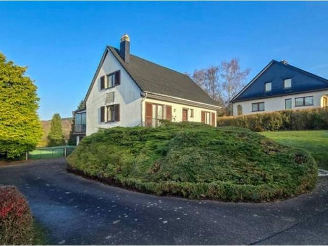Maison en Vente à Saint Hubert