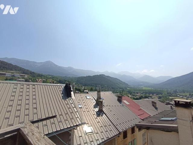 Maison à louer à Seyne, Provence Alpes Côte d'Azur, 91300€
