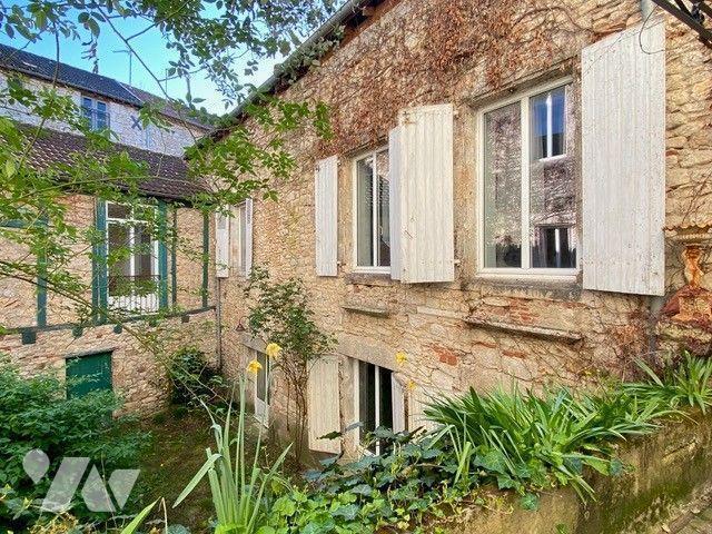 Maison à louer à Souillac, Occitanie, 320000€