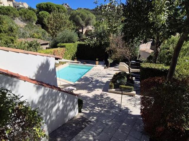 Maison à vendre sur Vailhan Languedoc Roussillon
