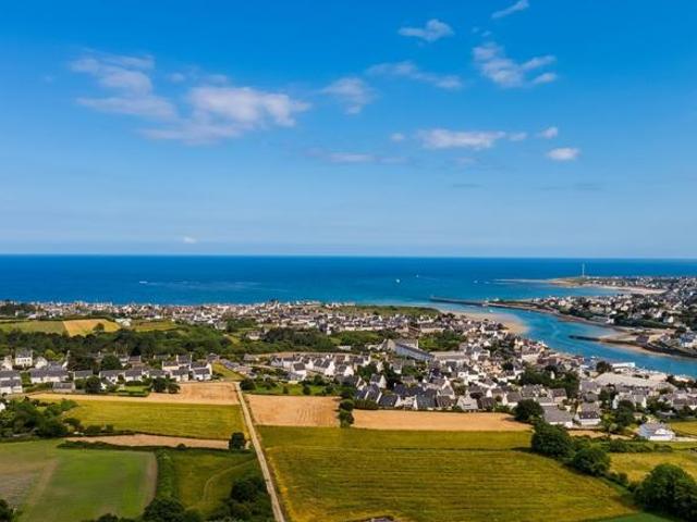 Maison en viager occupé, belles prestations, petite vue mer ? À pied de la mer, des plages et du port d?Audierne