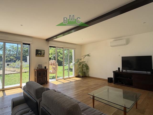 Maison Eaubonne 9 pièces 237 m2