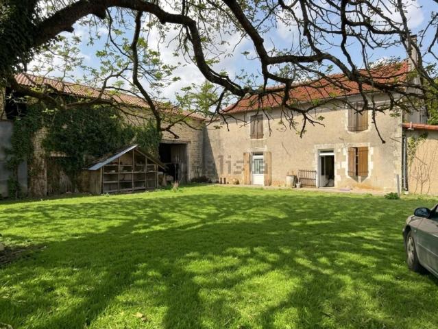 Maison, Ébréon