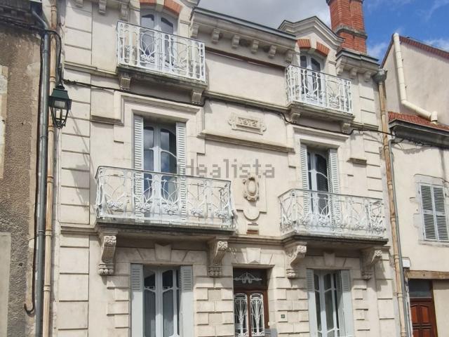 Maison, Ébreuil
