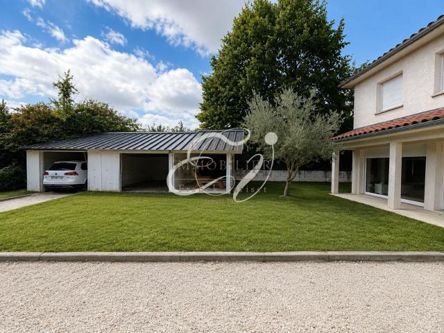 Maison, Écully