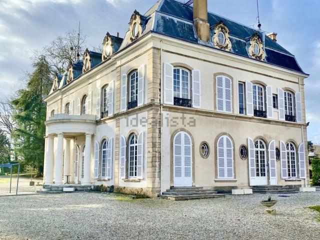 Maison, Écully