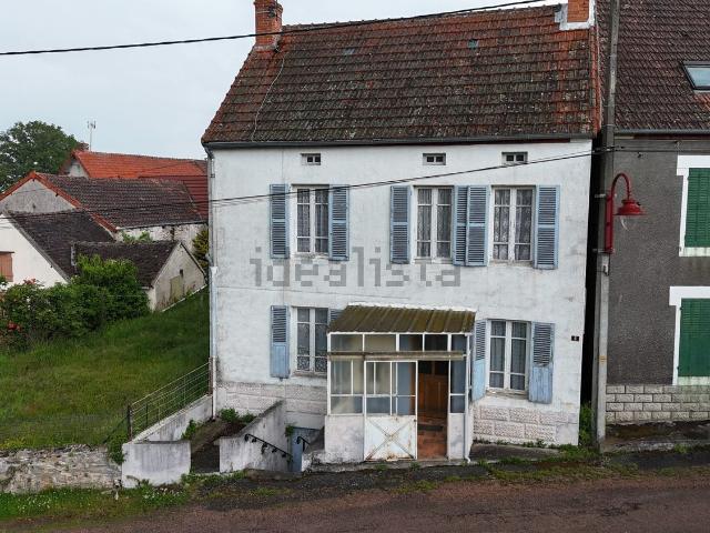 Maison, Échassières