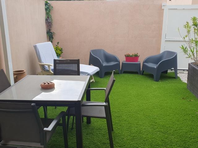 Maison eguilles 1900m²