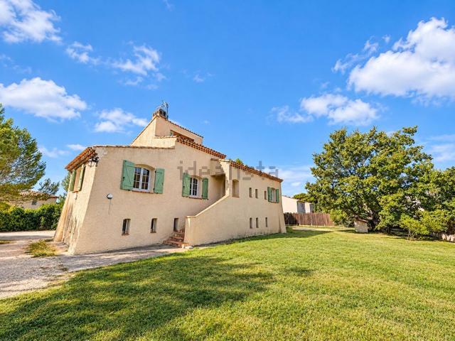 Maison, Éguilles