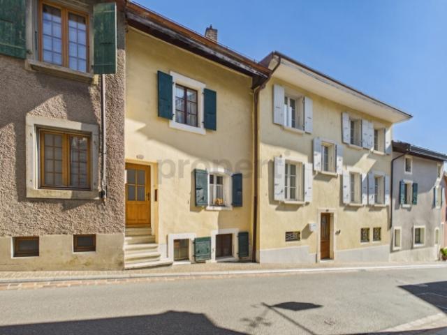 4 Room row house