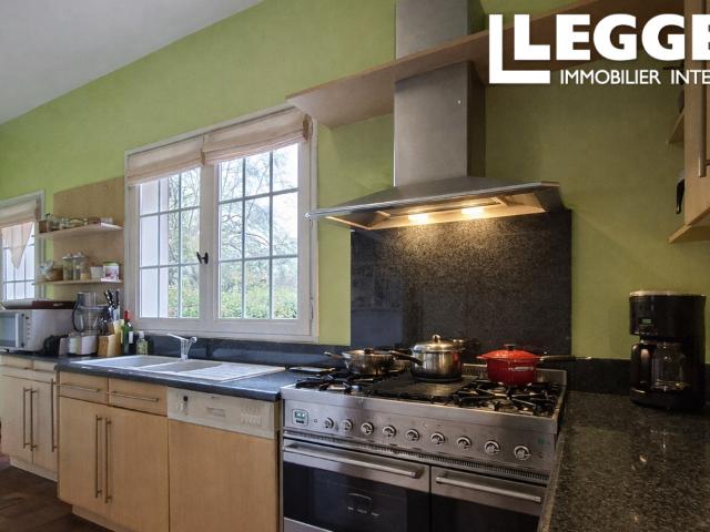 Maison élégante et spacieuse avec loft, garages et vue panoramique – vivre près de Limoges