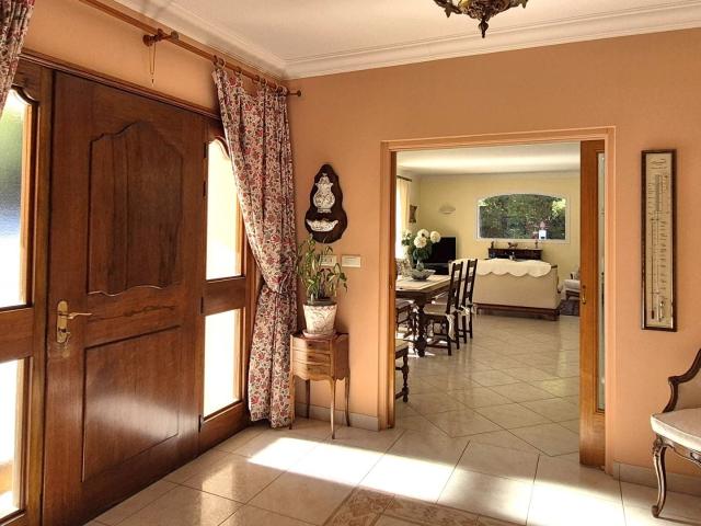 Maison élégante sur les hauteurs d'Eyragues 172m² Eyragues