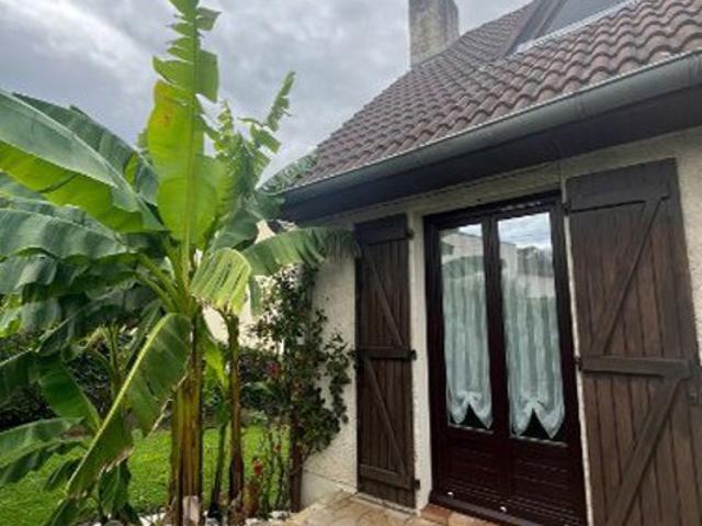 Maison élevé sur sous sol