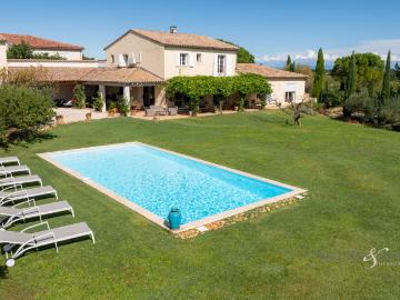 Maison Estezargues 8 pièce s 300 m2