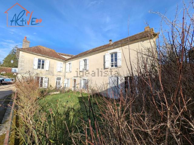 Maison, Escamps