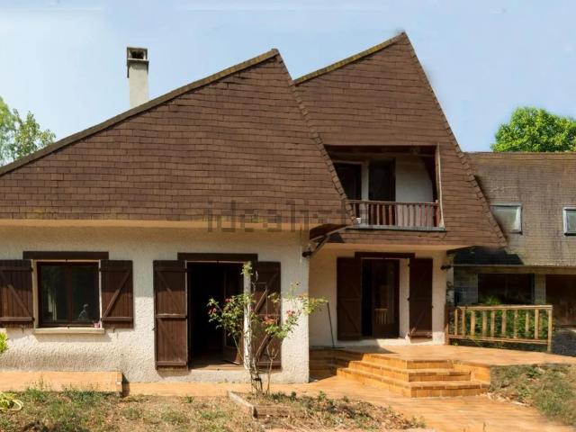 Maison, Escamps
