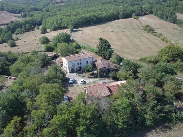 Maison, Escueillens et Saint Just de Bélengard