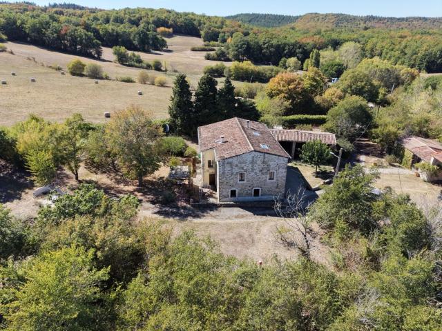 Maison, Escueillens et Saint Just de Bélengard