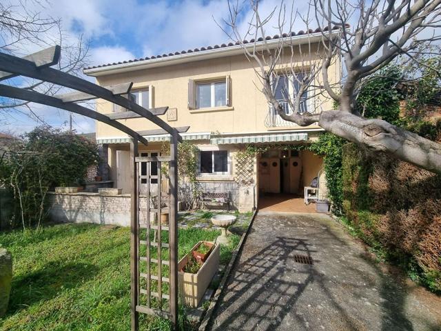 Maison, Espéraza